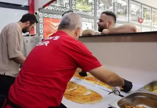 1,5 Metrelik Döner Yarışmasında Kazanan 5 Bin TL Ödül Aldı