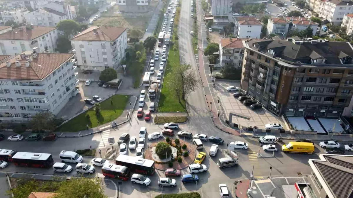 Bandırma’da Kavşak Kapatıldı, Trafik Yoğunluğu Arttı