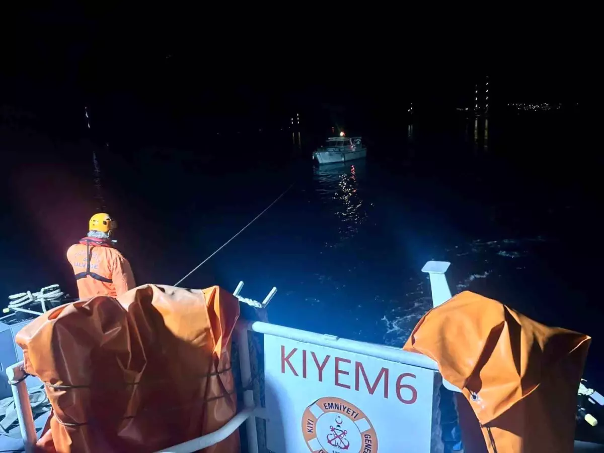 Bodrum Açıklarında Sürüklenen Tekne Kıyı Emniyeti Tarafından Kurtarıldı