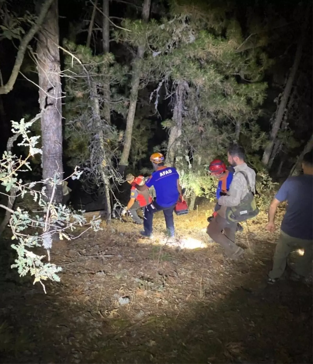 Çorum’da Motosiklet Kazası: Baba-Oğul Dereye Yuvarlandı