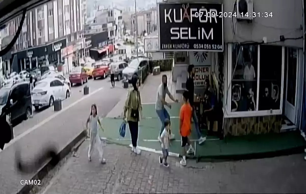 Husumetli Kişinin Silahını Alarak Krizi Önledi