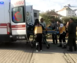 Isparta’da Motosiklet ve Otomobil Çarpıştı: 1 Yaralı