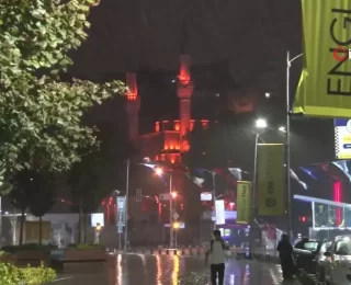 İstanbul Anadolu Yakası’nda Sağanak Yağış Etkili Oldu