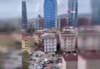 Kartal’da 5 Katlı Binanın Çatı Katı Yangınla Küle Döndü