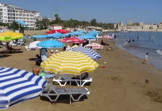 Kızkalesi’nde Turizm Hareketliliği Devam Ediyor