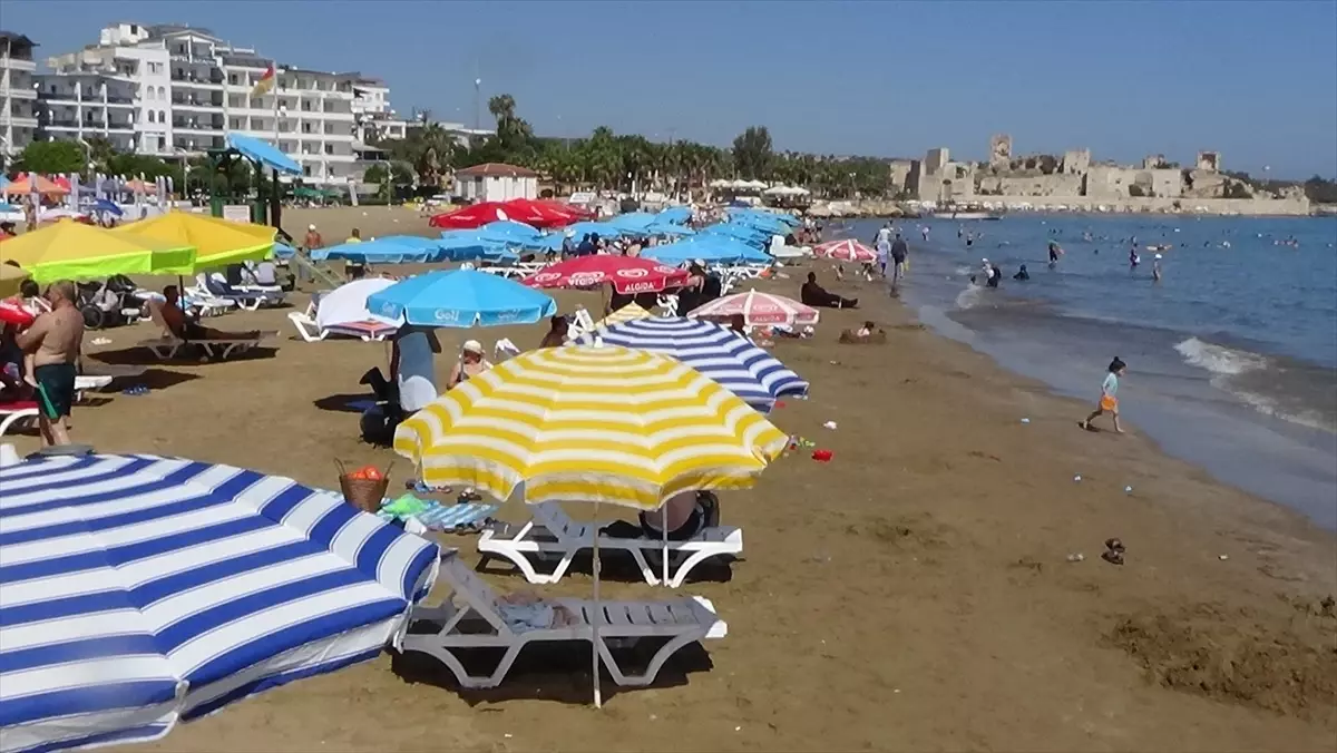 Kızkalesi’nde Turizm Hareketliliği Devam Ediyor