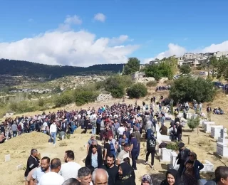 Mersin’de Kavgada Av Tüfeğiyle Öldürülen Aile Defnedildi