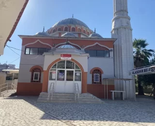 Namaz Sırasında İmaya Tabureyle Saldırı: Akıl Hastanesine Sevk Edildi