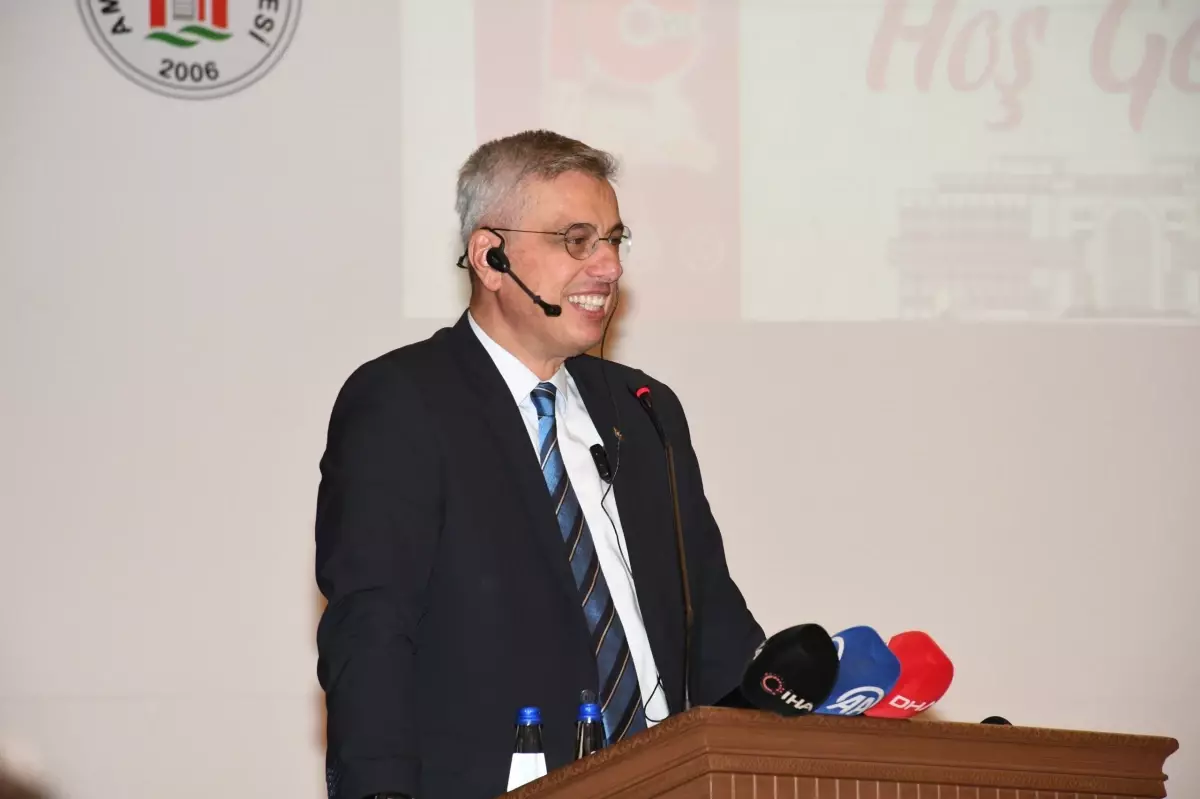 Sağlık Bakanı Memişoğlu, Amasya Üniversitesi’nde İlk Dersi Verdi