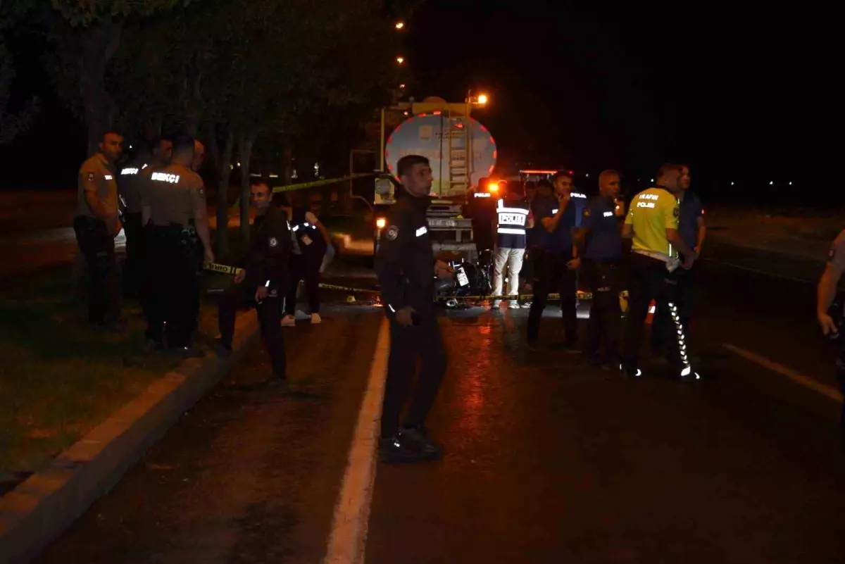 Siverek’te Motosiklet ve Tanker Çarpıştı: İki Kişi Hayatını Kaybetti
