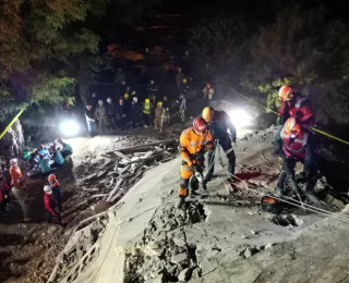 Tunceli’de Depreme Dayanıksız Lojmanın Yıkımı ve Tatbikat Gerçekleştirildi