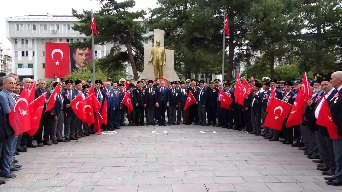 Van’da 19 Eylül Gaziler Günü Törenle Kutlandı