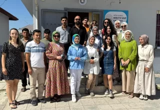 Yakutiye Gençlik Merkezi Tiyatro Ekibi Deprem Bölgesine Legitim