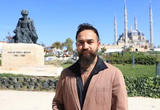 Azerbaycanlı Ressamın Olimpiyat Madalyalı Sporcuyu Çizdiği Tablo, Depremzedelere Yardım İçin Açık Artırmaya Çıkacak