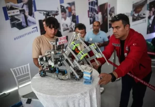 Ceyhan Gençlik Merkezi’nden ‘Bomba Avcısı’ Robotu TEKNOFEST’te Sergileniyor