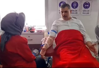 Erzurum Valisi Çiftçi, 42. Kan Bağışını Gerçekleştirdi