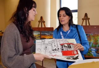 Kızıyla Başlayan Sanat Yolculuğu: Elif Şen’in İlk Sergisi Açıldı