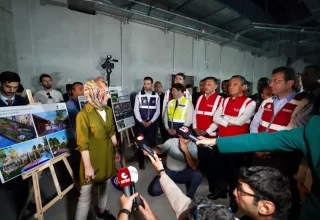 Özgür Özel ve İmamoğlu, Ataşehir Metro Hattı Şantiyesini Ziyaret Etti