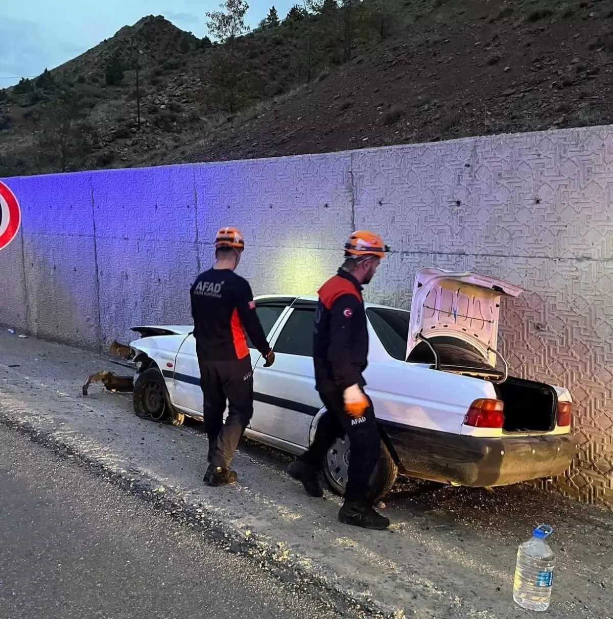 Sivas’ta Otobüs ile Otomobil Çarpıştı: 5 Yaralı