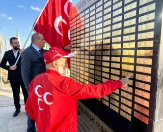 Trabzonlu “Bayrak Dede” lakaplı Virdiloğlu, Silopi’de Şehitler Anıtı’nı ziyaret etti