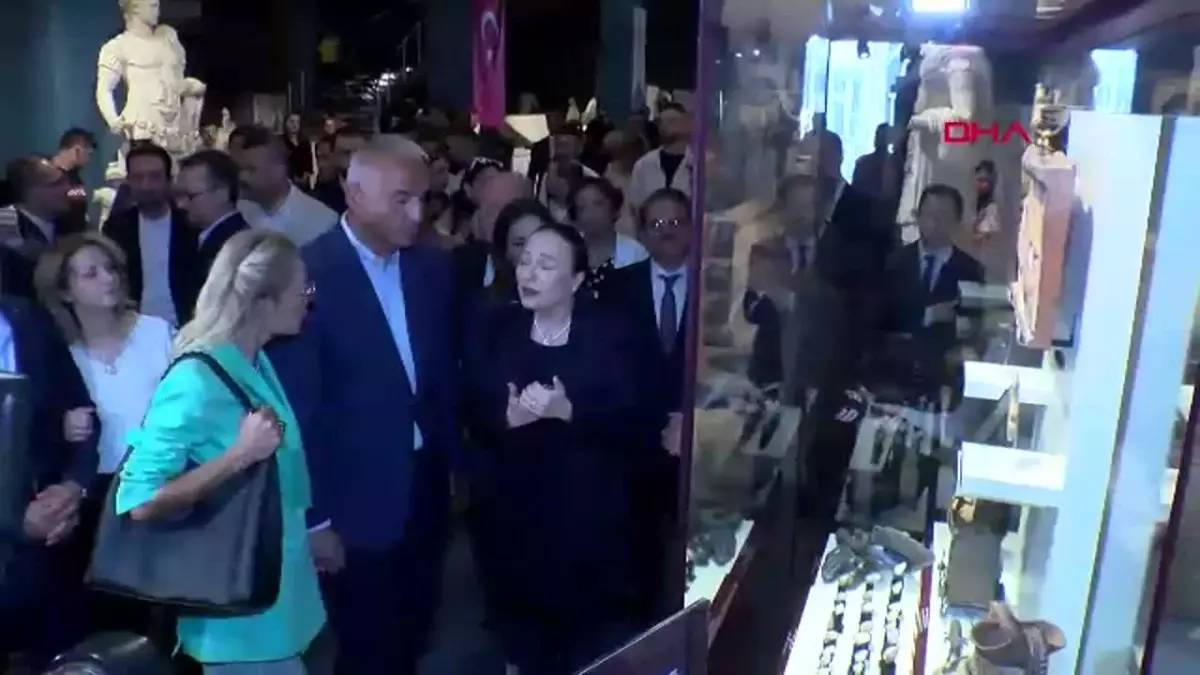 Antalya Kültür Yolu Festivali’nde Türkan Şoray sinemaseverle buluştu