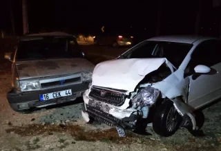 Bursa’da Otomobil Kazasında 6 Kişi Yaralandı