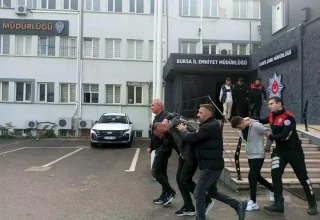 Bursa’da Seyir Halindeki Otomobile Silahlı Saldırı: 4 Gözaltı
