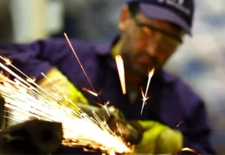 Eylül Ayında Sanayi Üretimi Yıllık %2,4 Azaldı