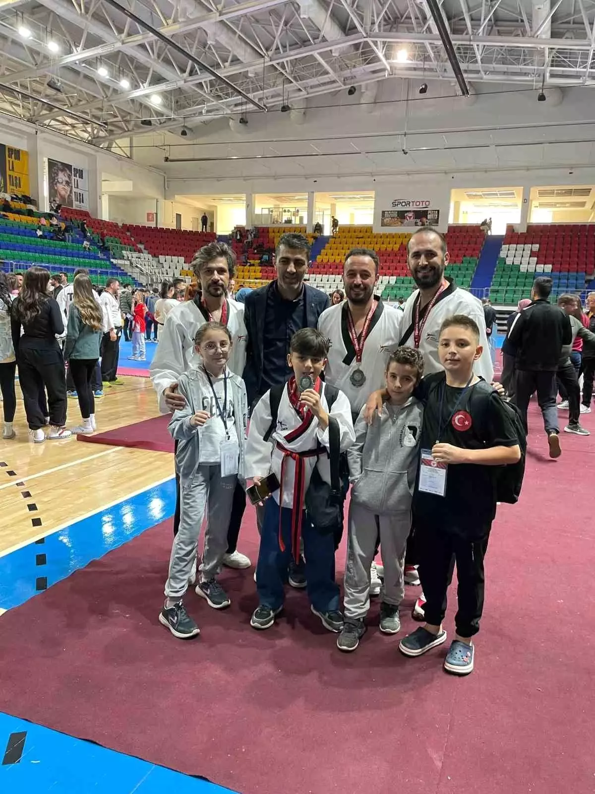 Kayserili Taekwondo Sporcuları Türkiye Şampiyonası’nda 4 Gümüş Madalya Kazandı