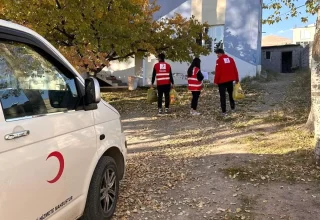 Kızılay Adilcevaz’da İhtiyaç Sahibi Ailelere Kış Yardımı