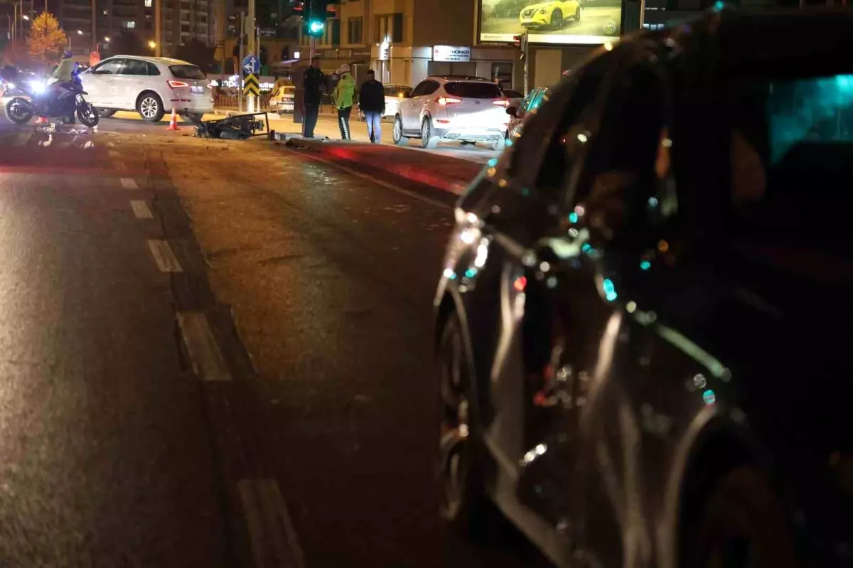 Konya’da Kırmızı Işık İhlali Sonucu Motosiklet Kazası: 1 Ölü