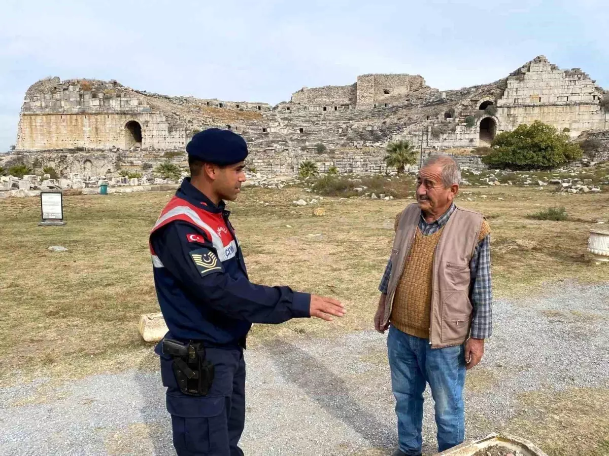 Miletos Antik Kenti’nde Jandarma Bilgilendirme Faaliyetleri