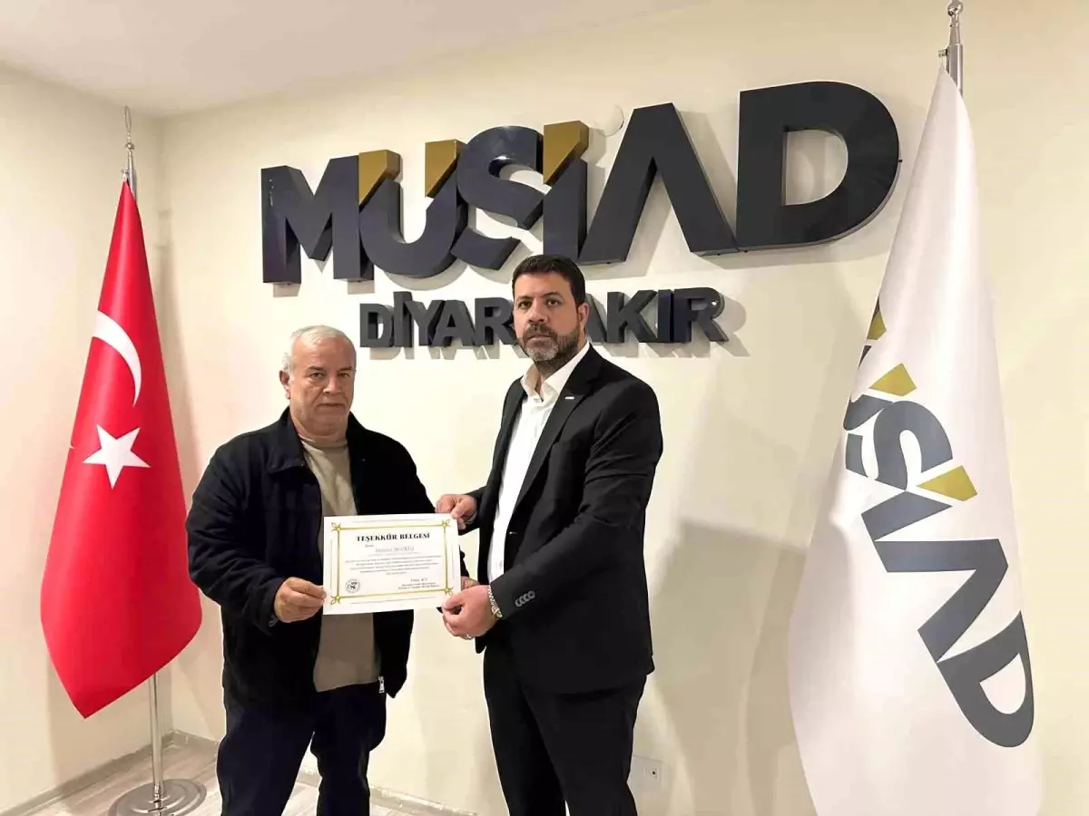 MÜSİAD Başkanı Mehmet Bozkuş’a Hayvan Hakları İçin Teşekkür Plaketi