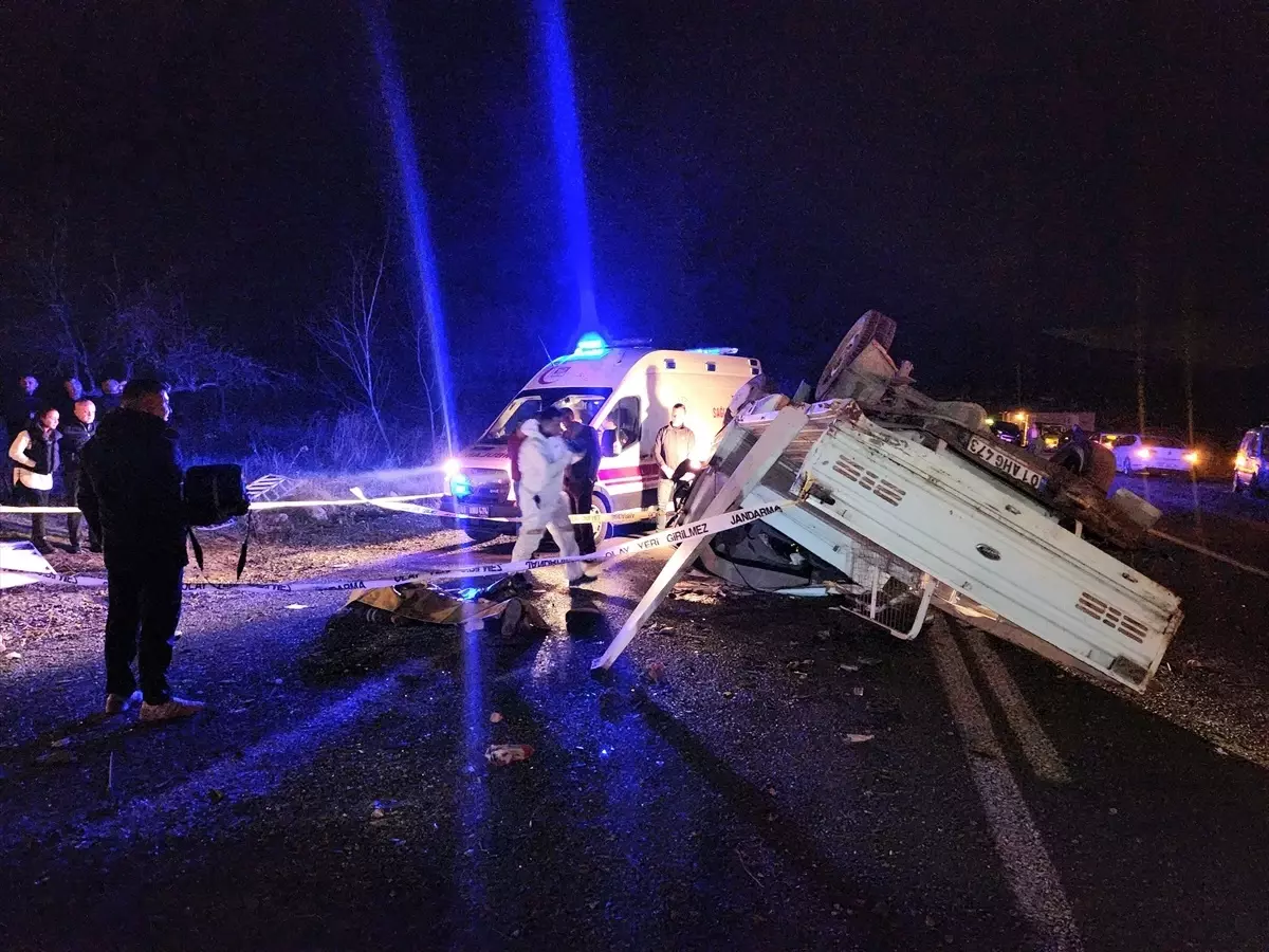 Adana’da Kamyonet Takla Attı: 1 Ölü, 2 Yaralı