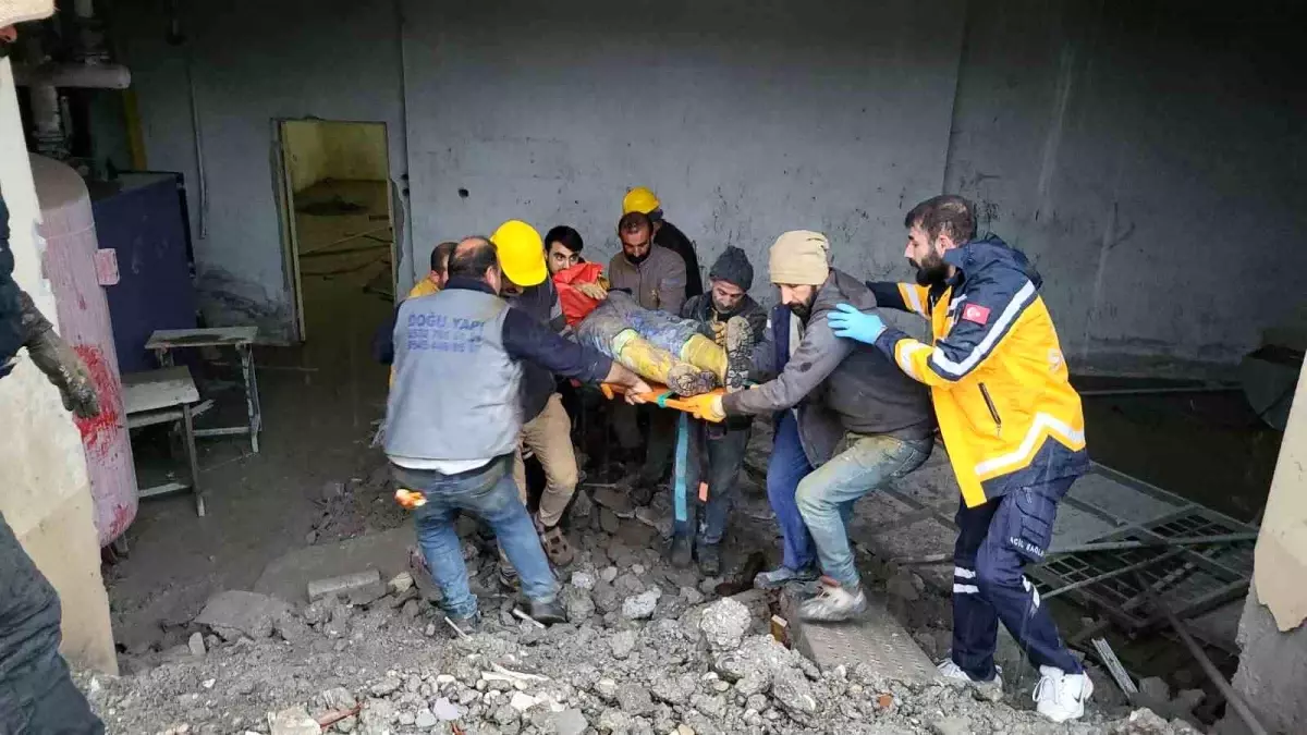 Adıyaman’da İnşaatta Duvar Devrildi, İşçi Yaralandı