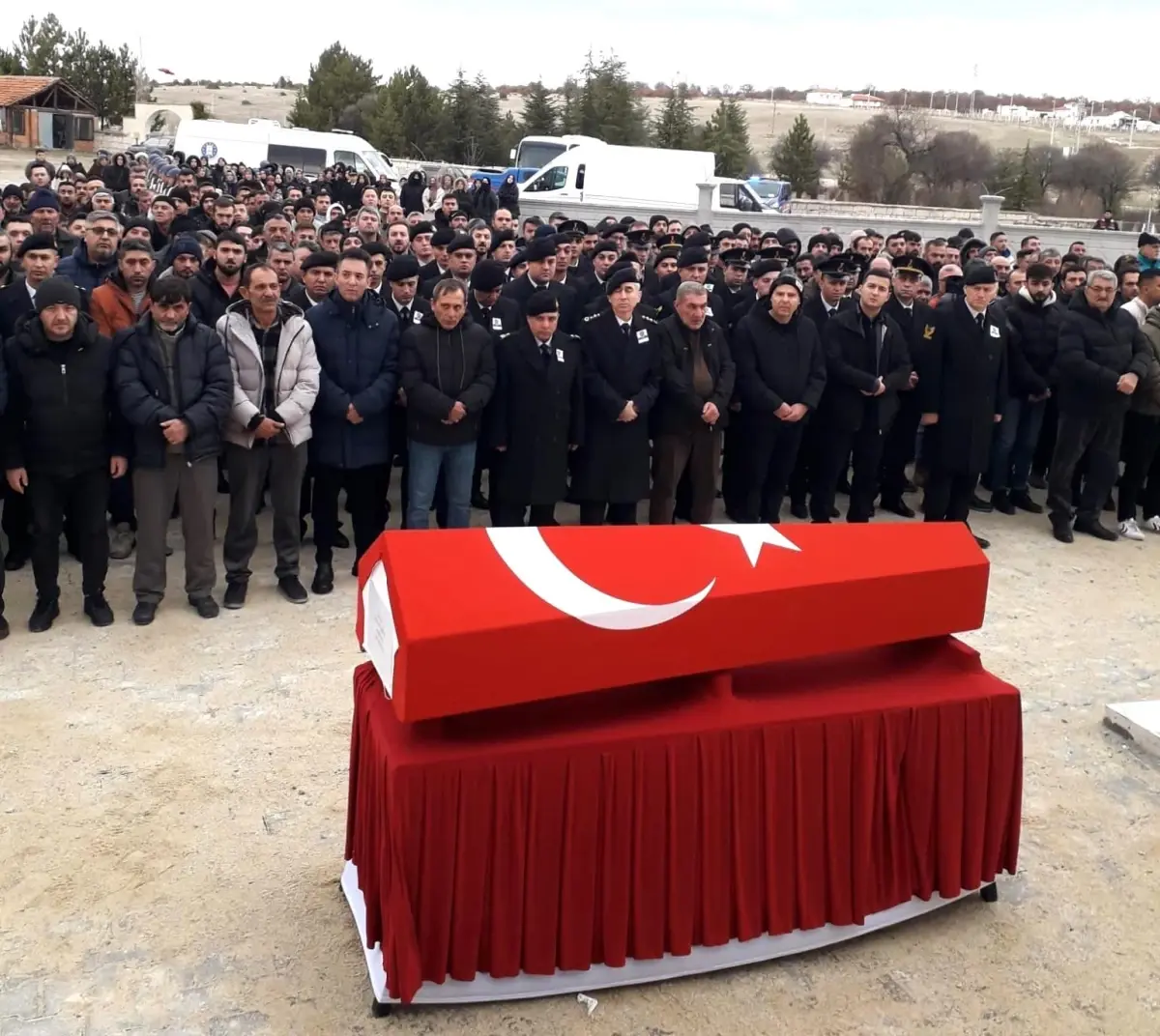 Akhisar’da Görevli Jandarma Astsubay Çavuş Erkan Duman, Kütahya’da Toprağa Verildi