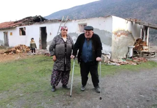 Amasya’da Yangında Yaşlı Çift Evsiz Kaldı