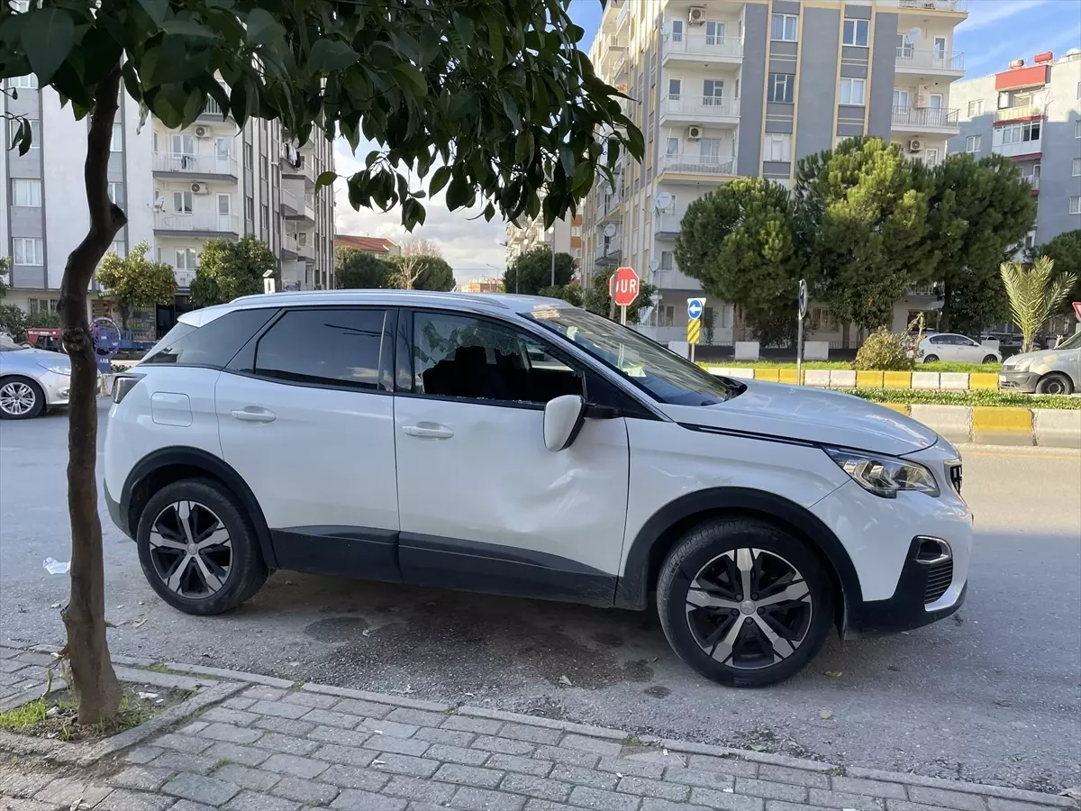 Aydın’da Otomobil ile Motosiklet Çarpıştı: 2 Yaralı