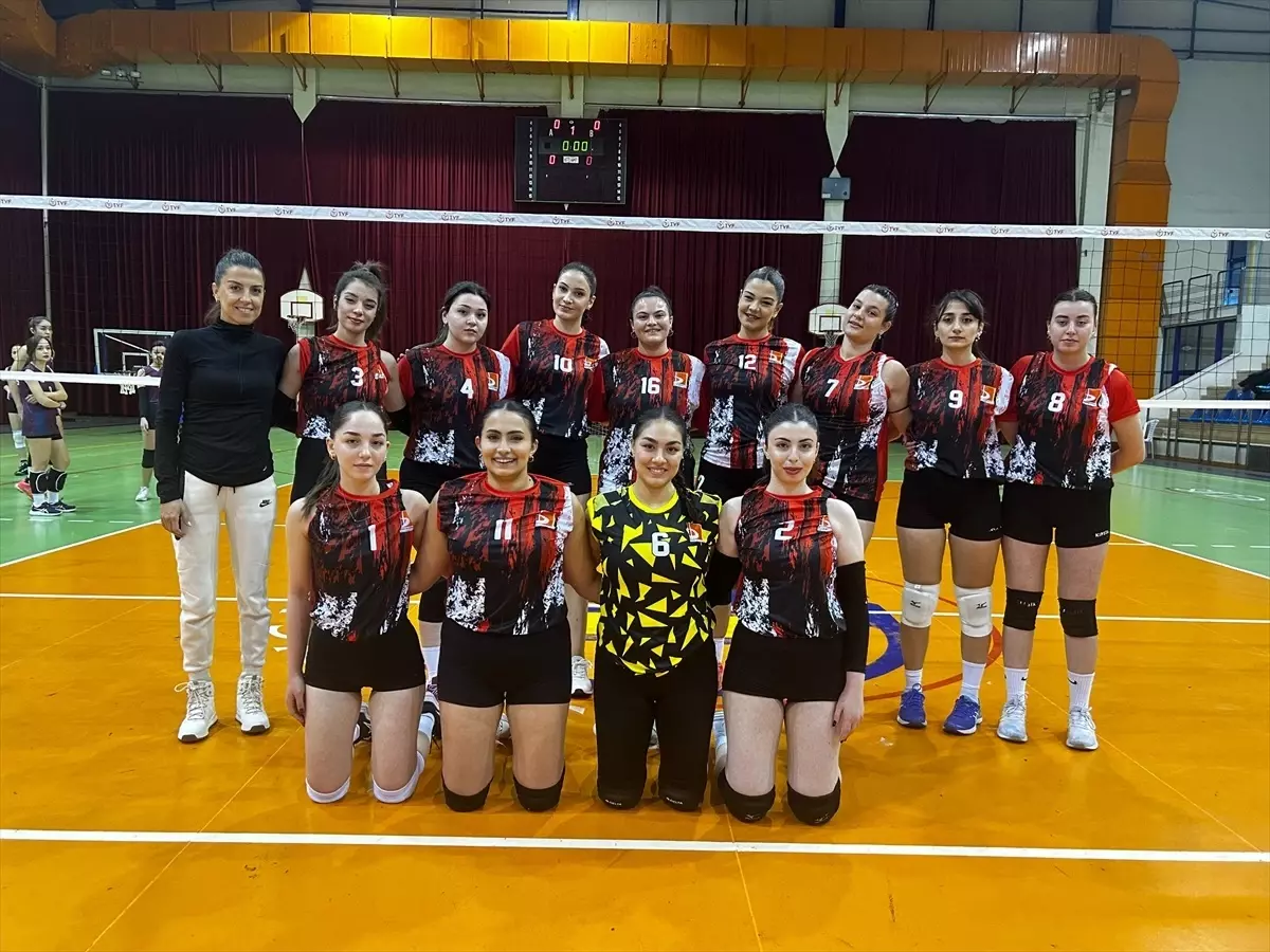 Bilecik Şeyh Edebali Üniversitesi Voleybol Takımları Başarı Elde Etti
