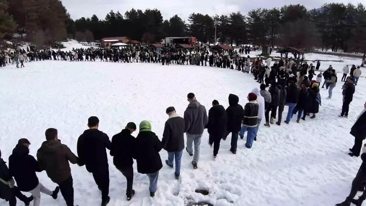 Bolu’da Geleneksel Hamsi Festivali Renkli Anlara Ev Sahipliği Yaptı