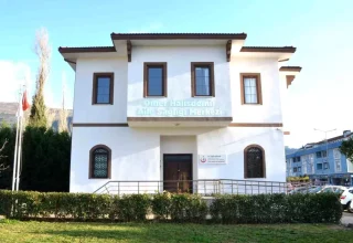 Bursa’da Aile Hekimleri, Yeni Yönetmeliğin Sağlık Hizmetlerine Etkisini Değerlendirdi