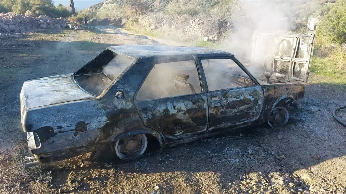 Çanakkale’de Seyir Halindeki Otomobilde Yangın Çıktı