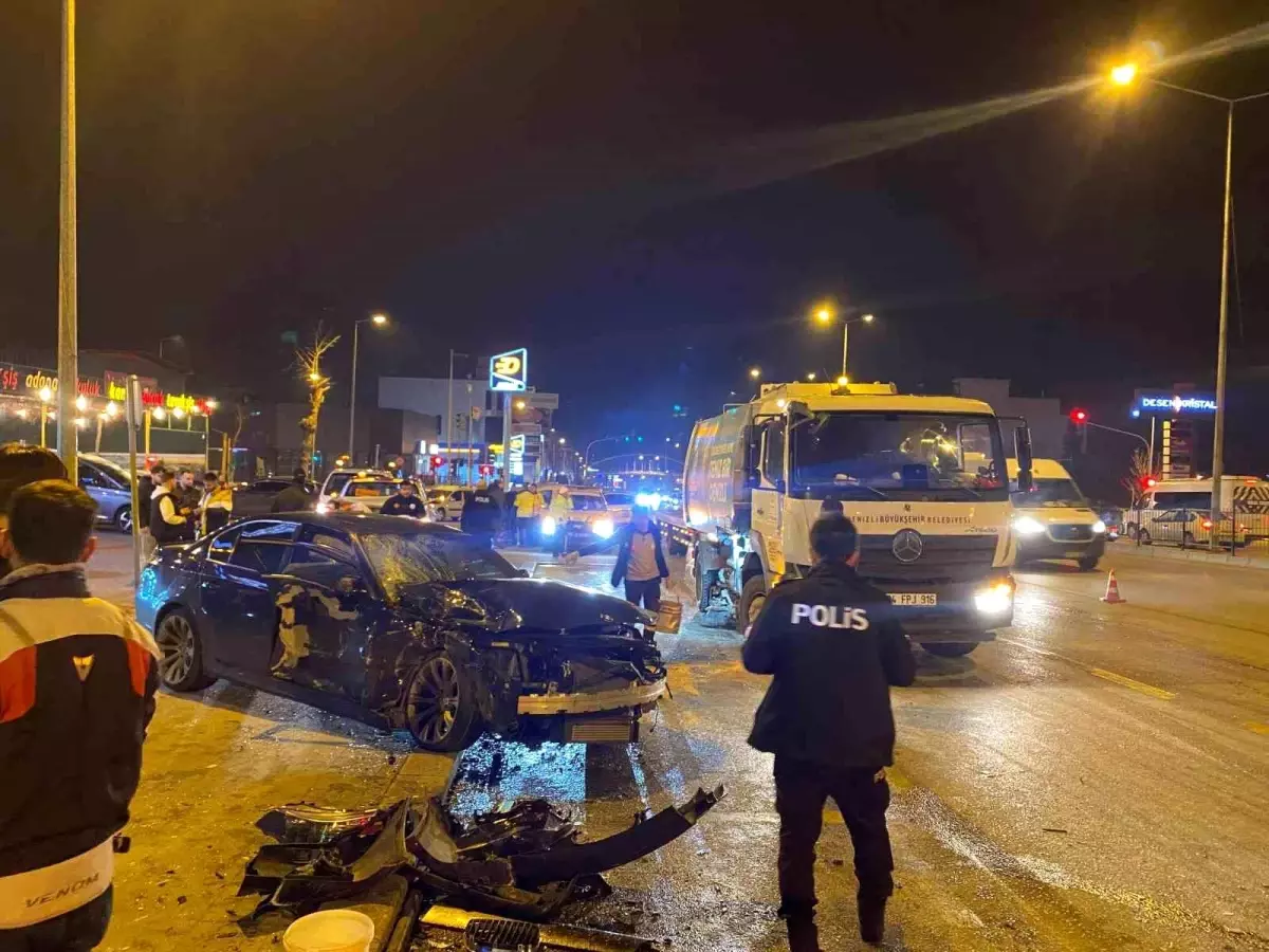 Denizli’de Motosiklete Çarpmamak İçin Manevra Yapan Sürücü, Yaralıları Bırakarak Kaçtı