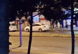 Diyarbakır’da ‘Karımın Kocası’ Tiyatro Oyunu Protesto Edildi