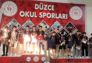 Düzce’de Masa Tenisi Yıldızlar ve Gençler Müsabakaları Tamamlandı