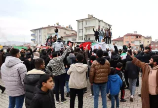 Elazığ’daki Suriyeliler Esed’in gidişini coşkuyla kutladı