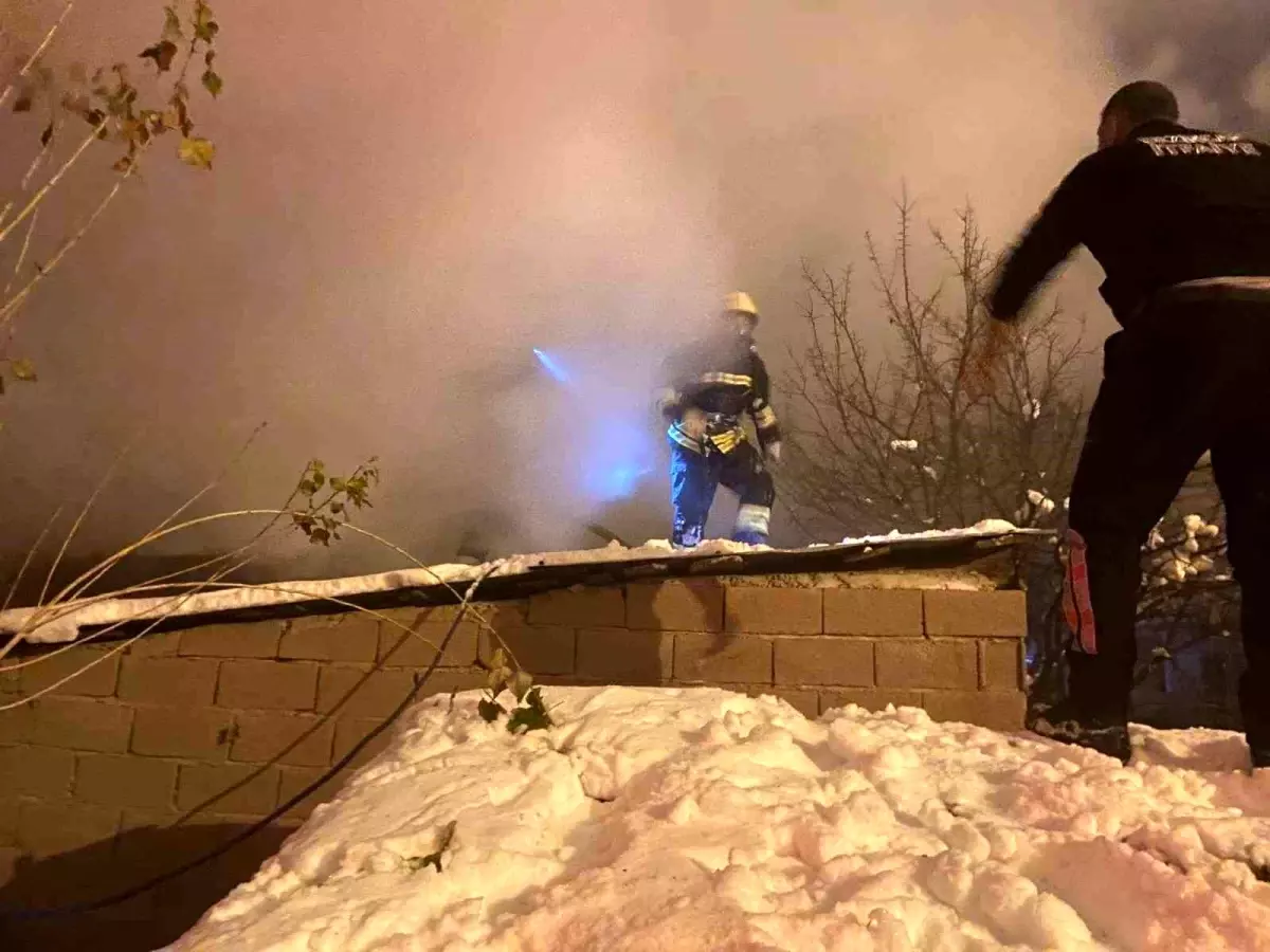 Erzincan’da Müstakil Evde Yangın Çıktı