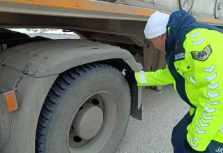 Erzincan’da Zorunlu Kış Lastiği Kontrolleri Başladı