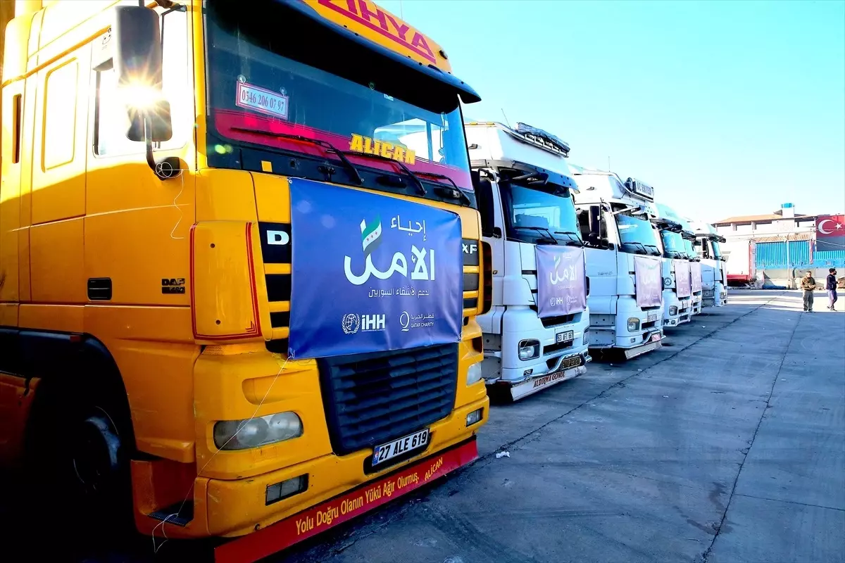 Hatay’dan Suriye’ye 30 TIR İnsani Yardım Gönderildi