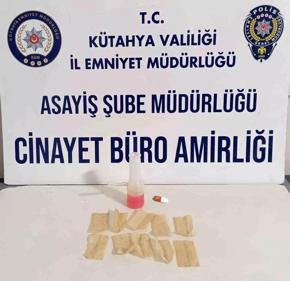 Kütahya’da Park Halindeki Araçta Uyuşturucu Madde Ele Geçirildi